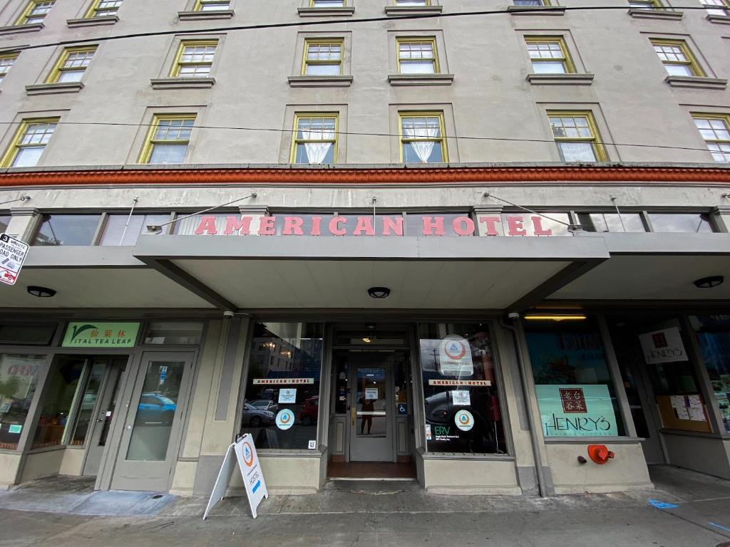 HI - Seattle Hostel at the American Hotel image 8